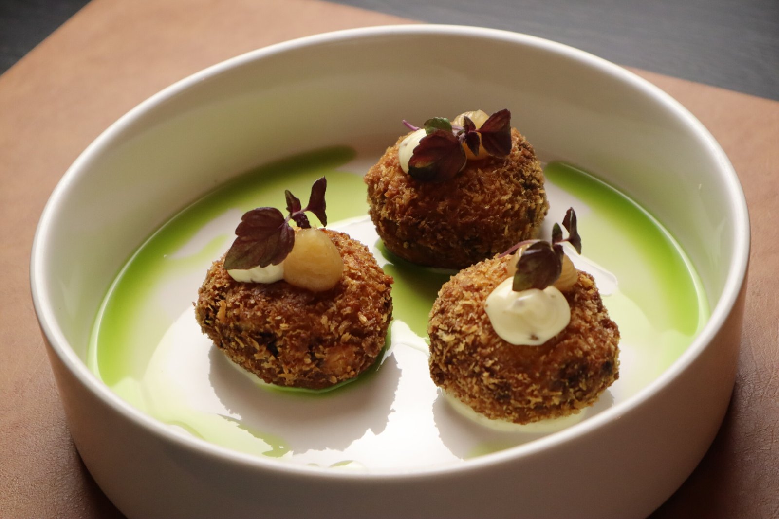HANDGEMAAKT BITTERBALLEN